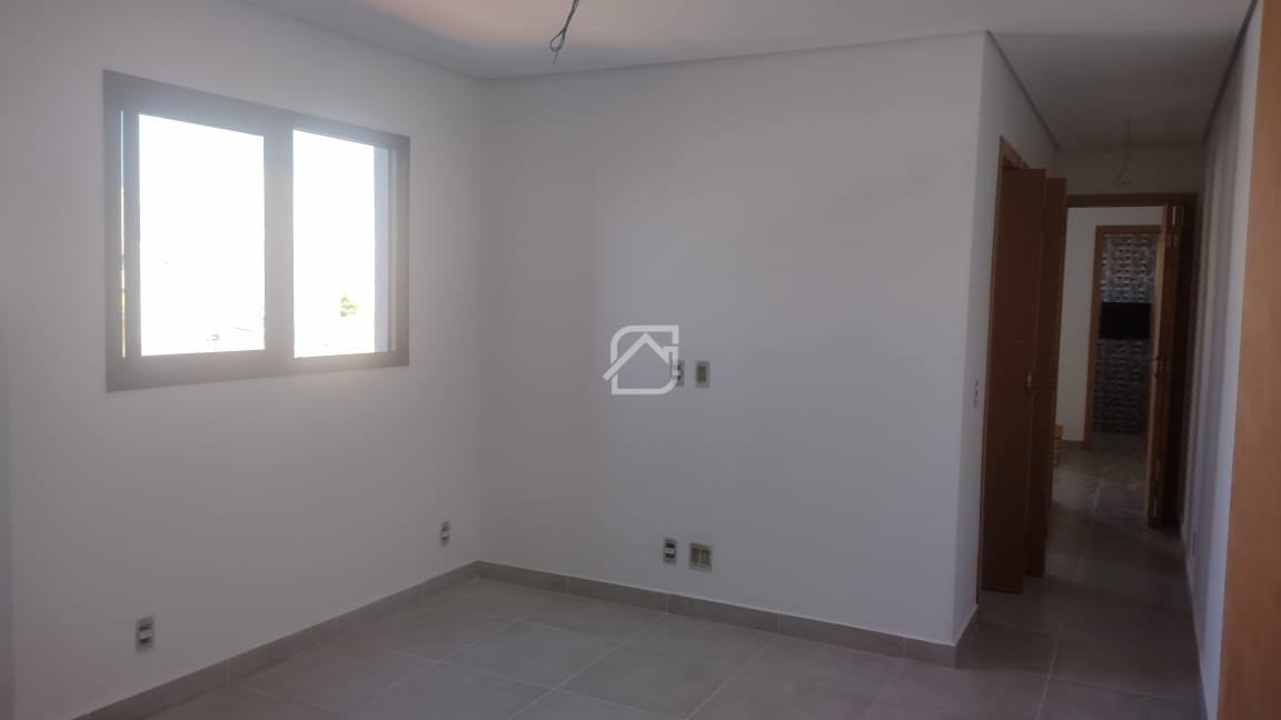 Cobertura à venda com 2 quartos, 78m² - Foto 2