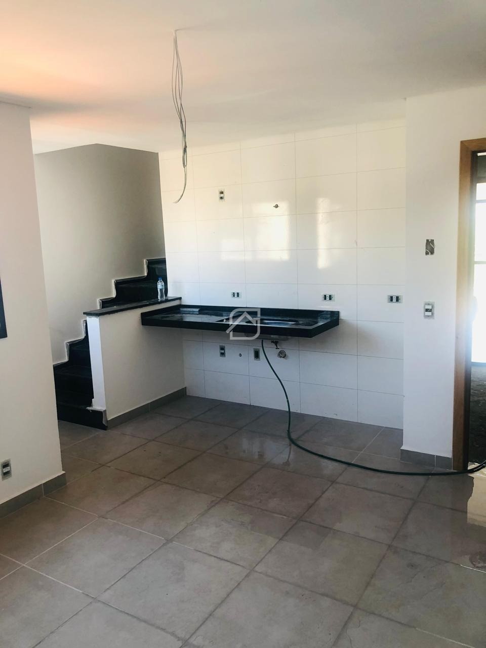 Cobertura à venda com 2 quartos, 78m² - Foto 2