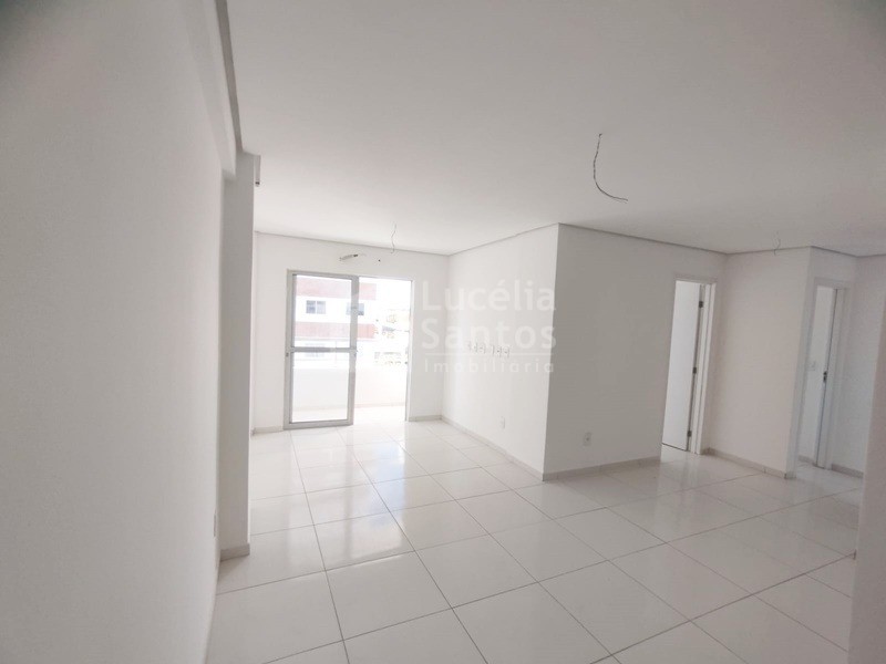 Apartamento à venda com 3 quartos, 77m² - Foto 1