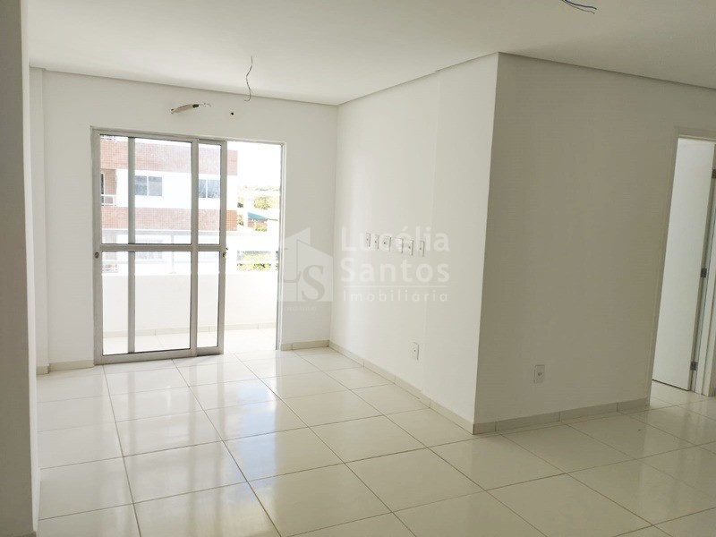 Apartamento à venda com 3 quartos, 77m² - Foto 2