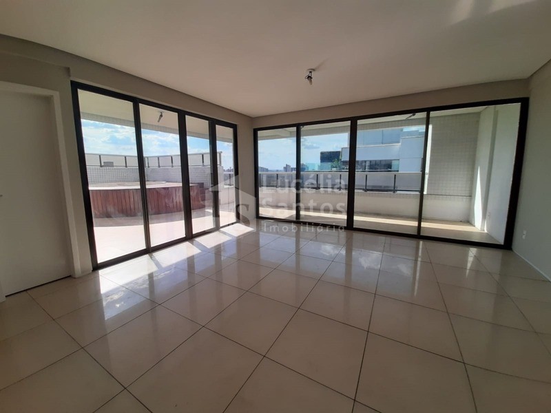 Cobertura à venda com 4 quartos, 222m² - Foto 2