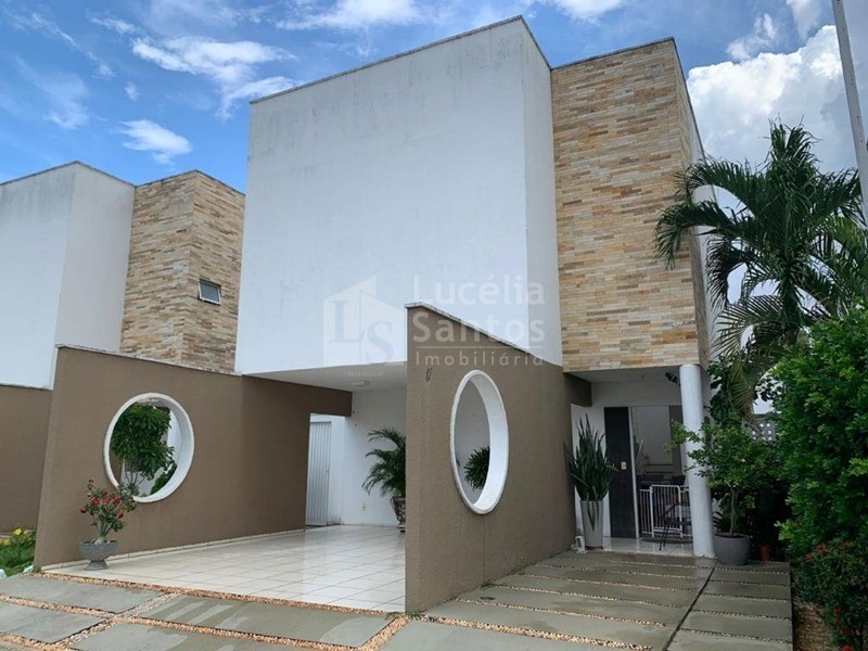 Casa à venda com 4 quartos, 160m² - Foto 1