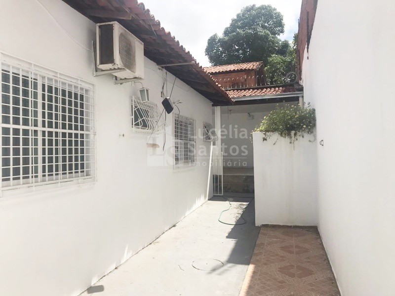 Casa à venda com 3 quartos, 120m² - Foto 4