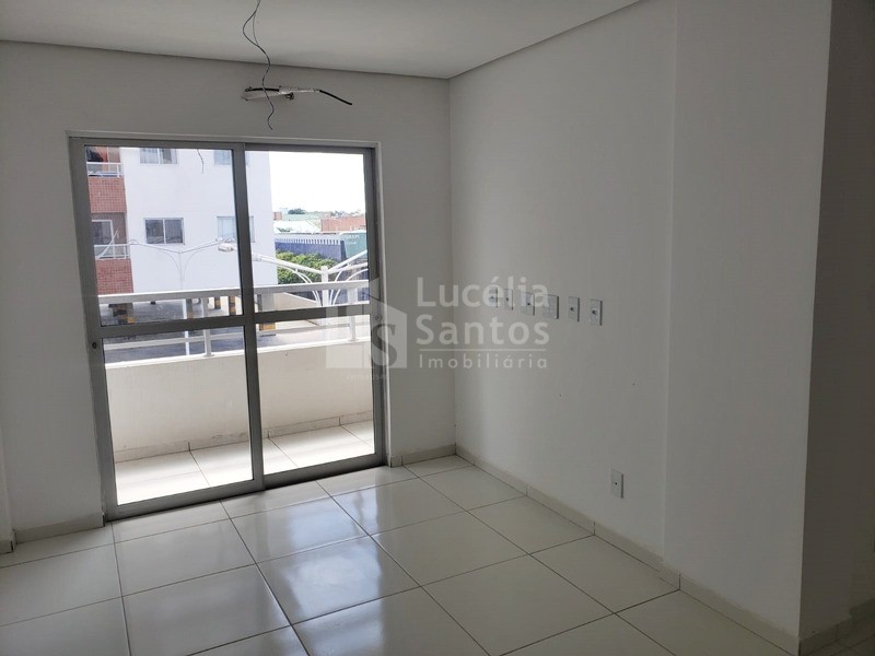 Apartamento à venda com 3 quartos, 77m² - Foto 2