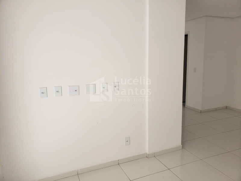 Apartamento à venda com 3 quartos, 77m² - Foto 4