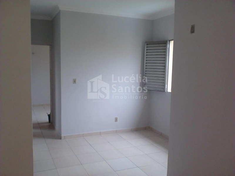 Apartamento à venda com 2 quartos, 71m² - Foto 3