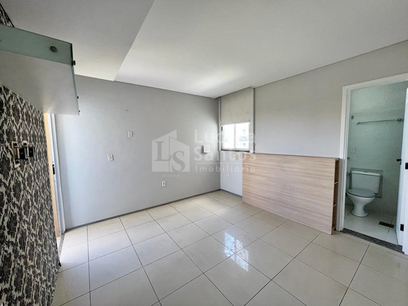 Apartamento à venda com 3 quartos, 105m² - Foto 4