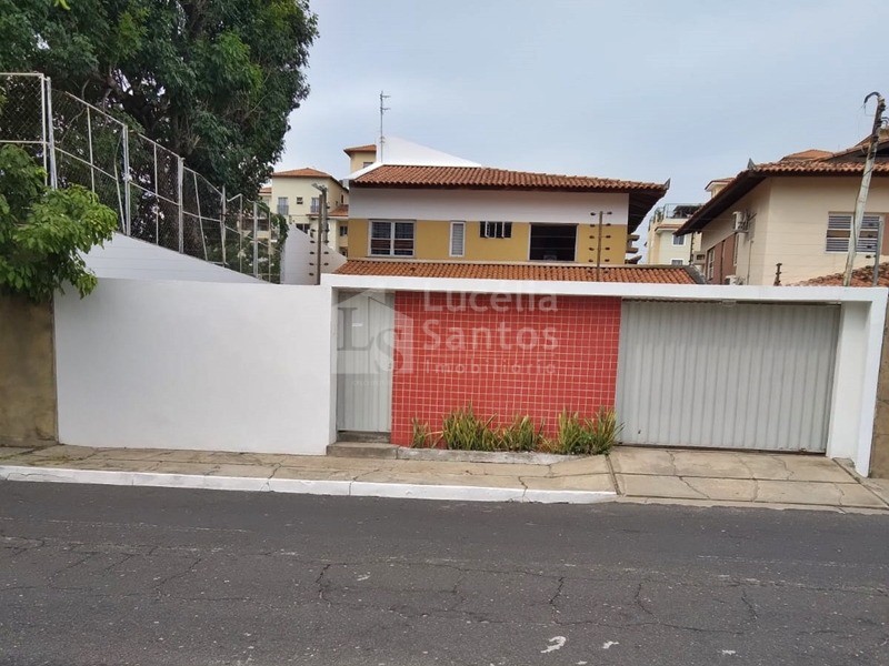 Casa à venda com 4 quartos, 181m² - Foto 1