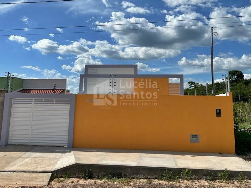 Casa à venda com 2 quartos, 62m² - Foto 1