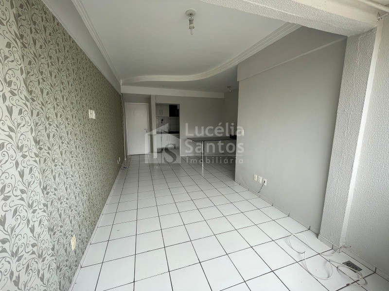 Apartamento à venda com 3 quartos, 79m² - Foto 3