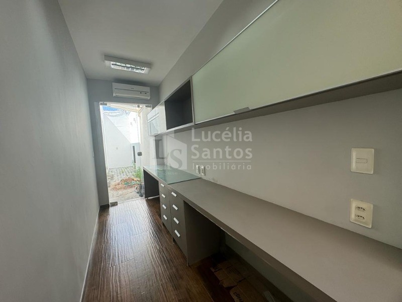 Casa à venda com 4 quartos, 300m² - Foto 7