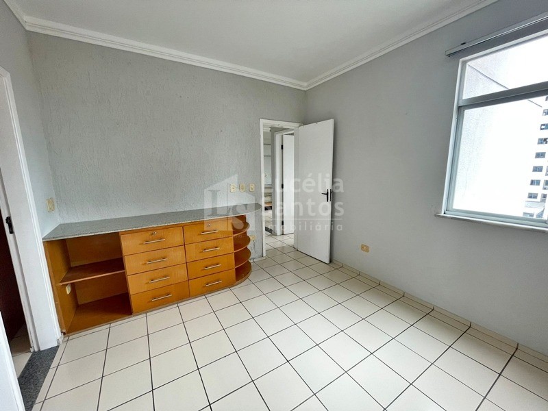 Apartamento para alugar com 2 quartos, 97m² - Foto 10