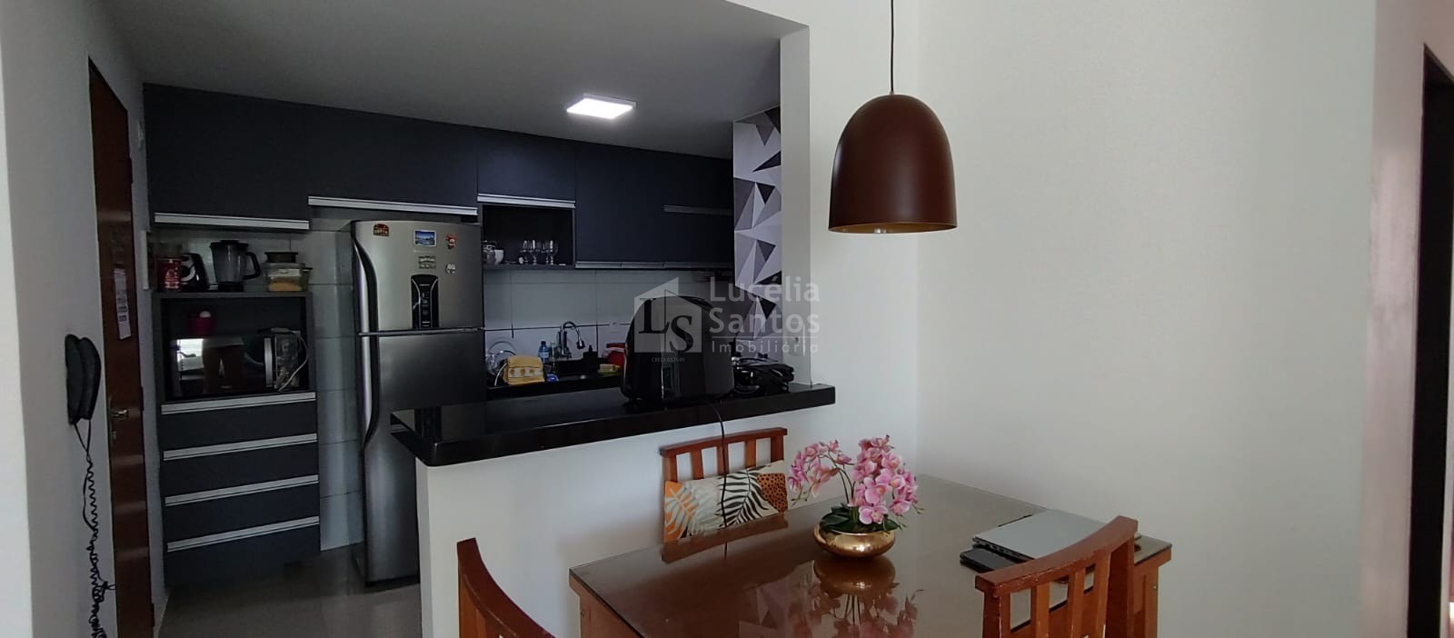 Apartamento à venda com 3 quartos, 77m² - Foto 1