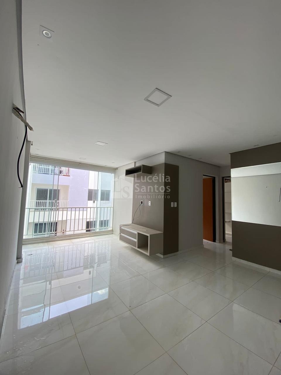 Apartamento à venda com 2 quartos, 60m² - Foto 1