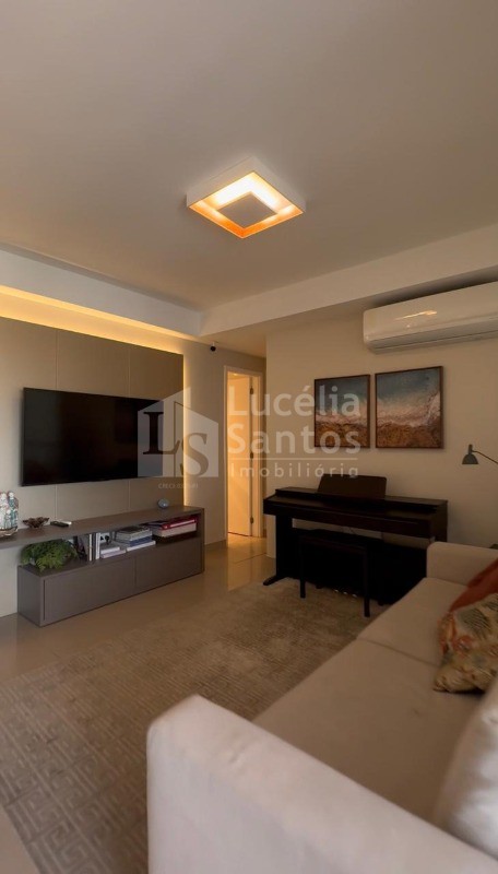 Apartamento à venda com 3 quartos, 128m² - Foto 2