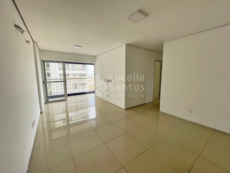 Apartamento para alugar com 3 quartos, 80m² - Foto 2