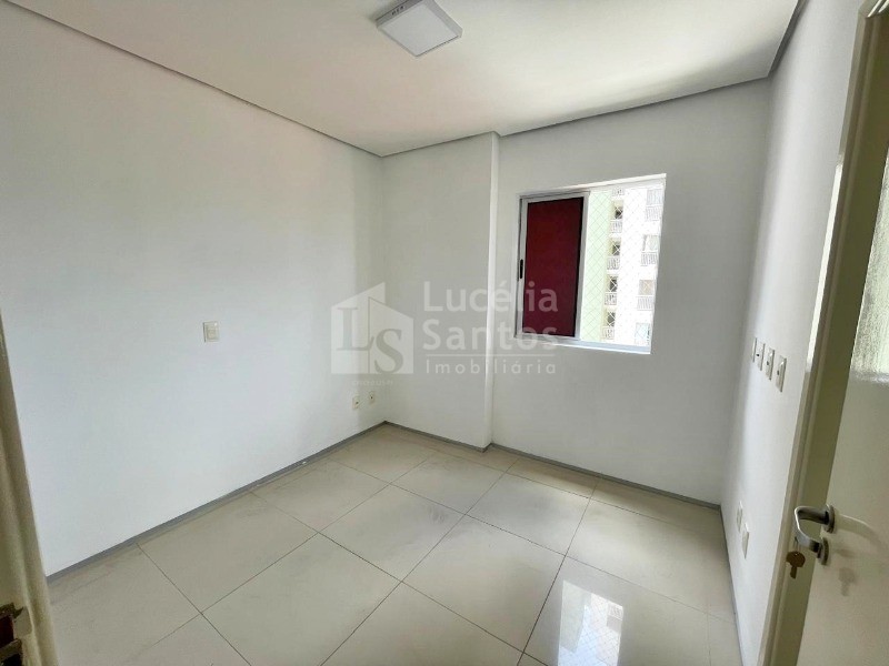 Apartamento para alugar com 3 quartos, 80m² - Foto 9