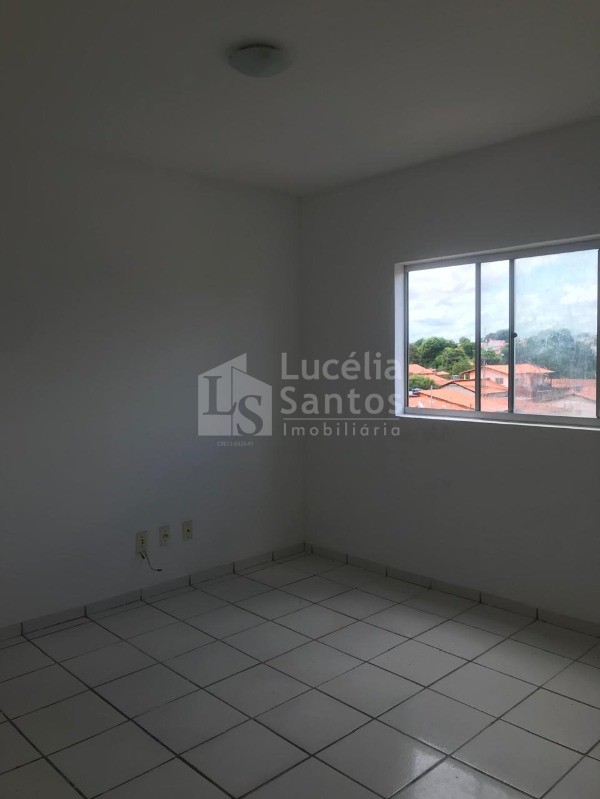 Apartamento para alugar com 2 quartos, 48m² - Foto 2