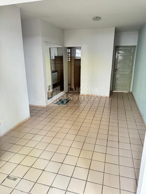 Apartamento à venda com 3 quartos, 72m² - Foto 2