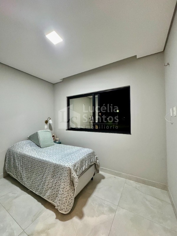 Casa à venda com 4 quartos, 208m² - Foto 14