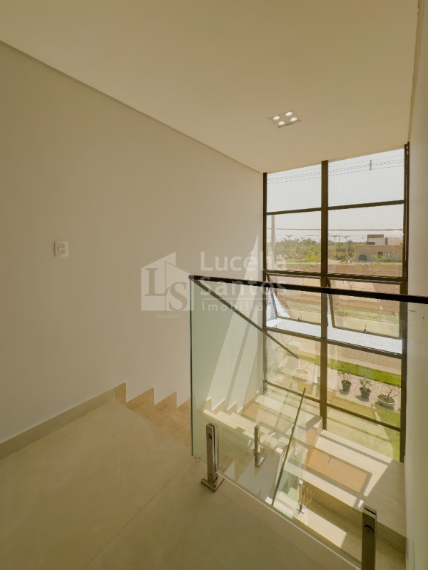 Casa à venda com 4 quartos, 207m² - Foto 4