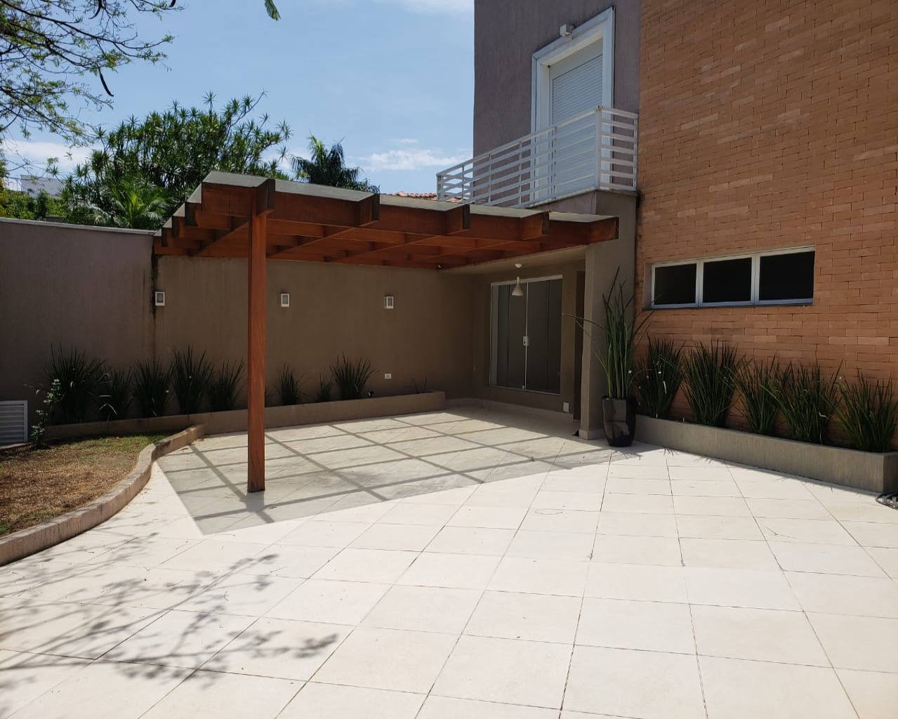 Casa à venda e aluguel com 3 quartos, 400m² - Foto 5