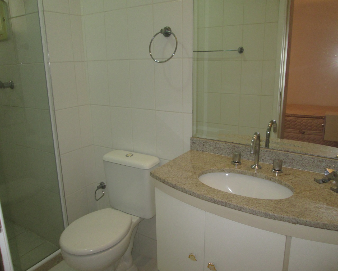 Apartamento para alugar com 3 quartos, 130m² - Foto 12