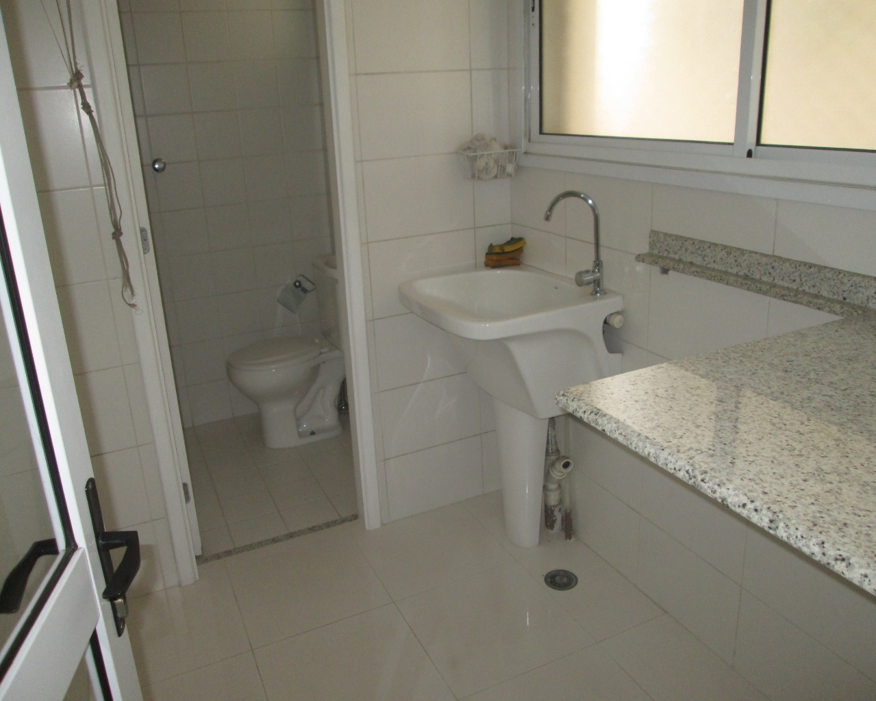 Apartamento para alugar com 3 quartos, 130m² - Foto 28