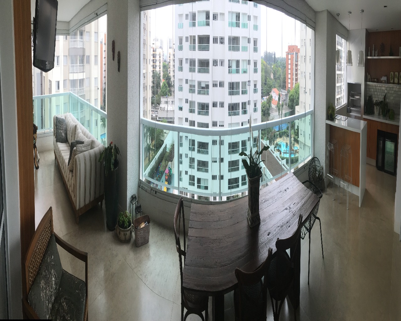 Apartamento à venda com 3 quartos, 234m² - Foto 1