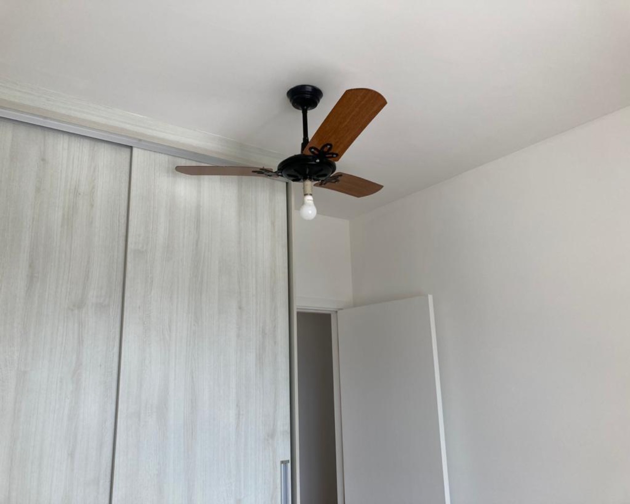 Apartamento para alugar com 3 quartos, 94m² - Foto 11