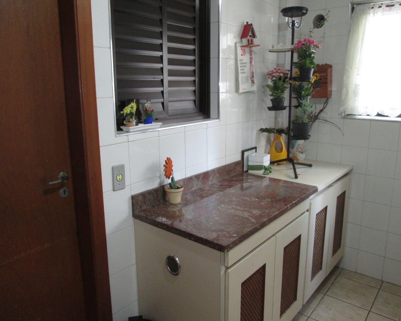 Apartamento à venda com 4 quartos, 140m² - Foto 6