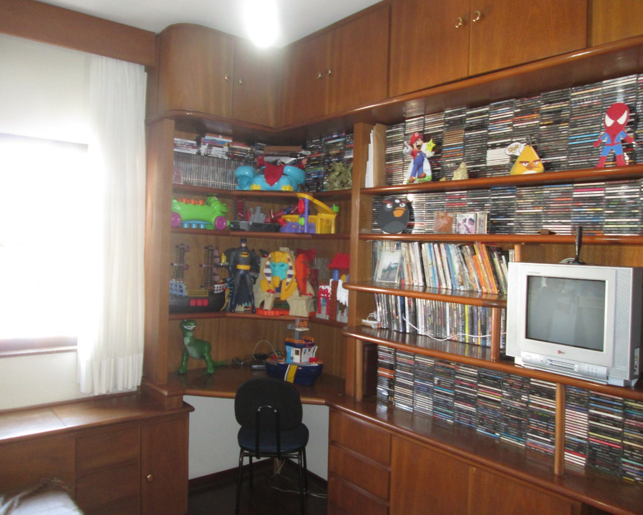 Apartamento à venda com 4 quartos, 140m² - Foto 13