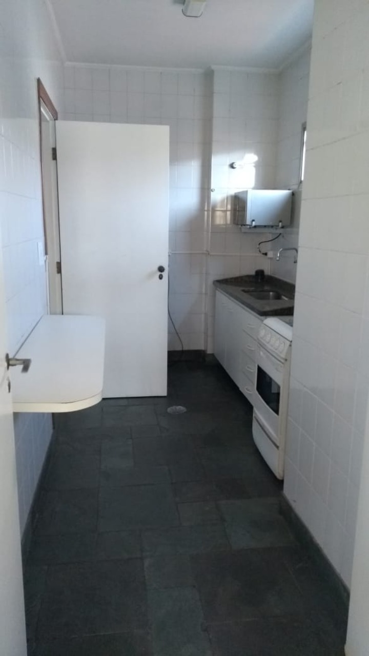 Apartamento à venda com 3 quartos, 170m² - Foto 7