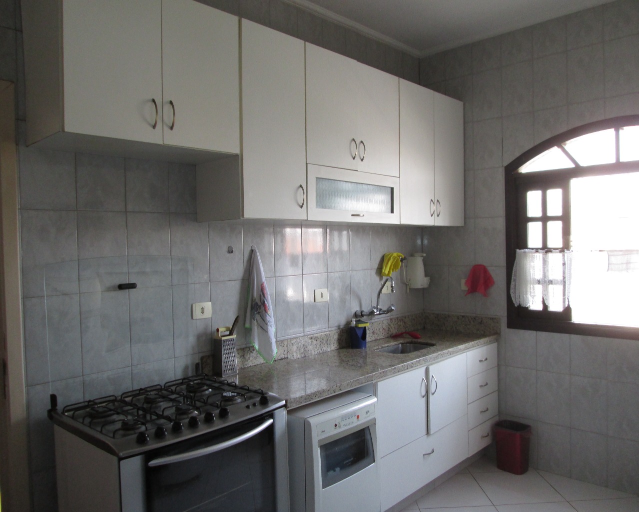 Casa à venda com 3 quartos, 200m² - Foto 25