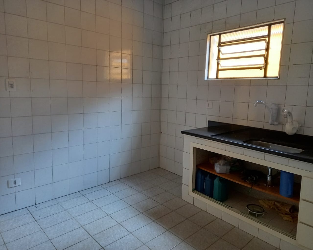 Casa para alugar com 1 quarto, 50m² - Foto 4