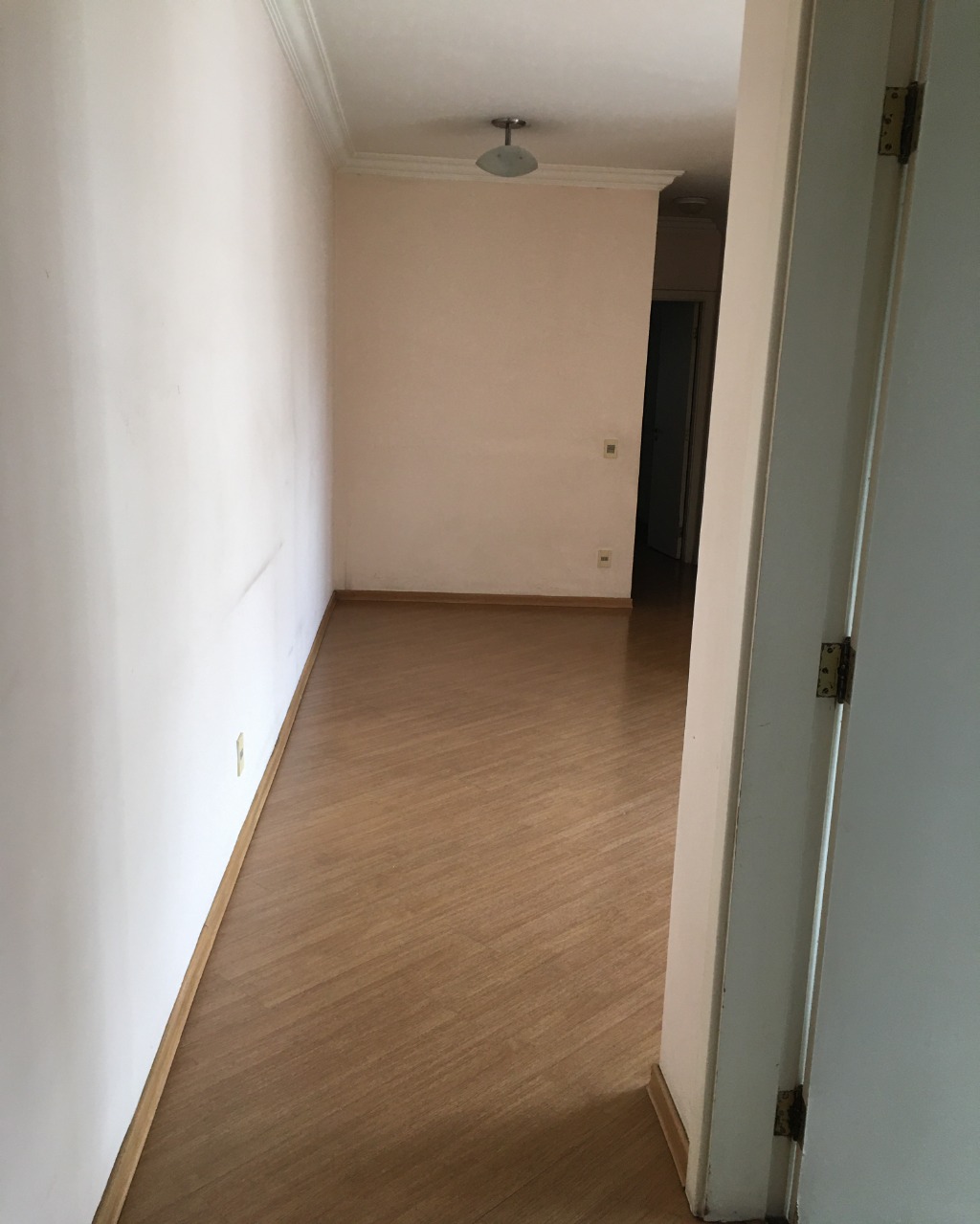 Apartamento à venda com 3 quartos, 77m² - Foto 2