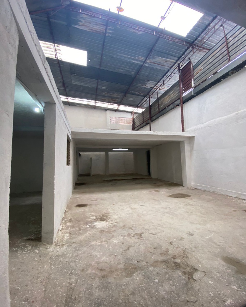 Depósito-Galpão-Armazém para alugar, 319m² - Foto 17