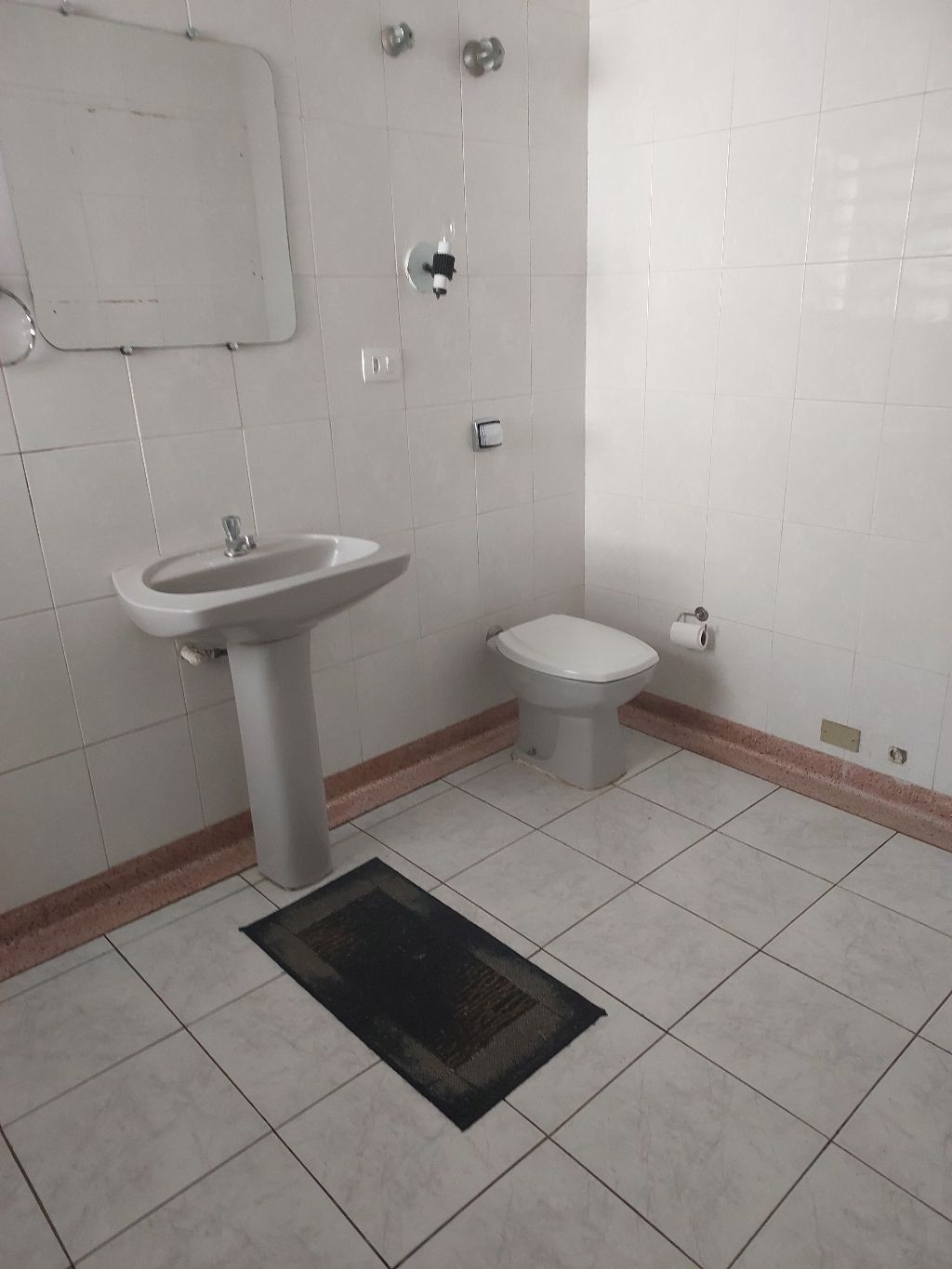 Casa à venda e aluguel com 3 quartos, 200m² - Foto 12