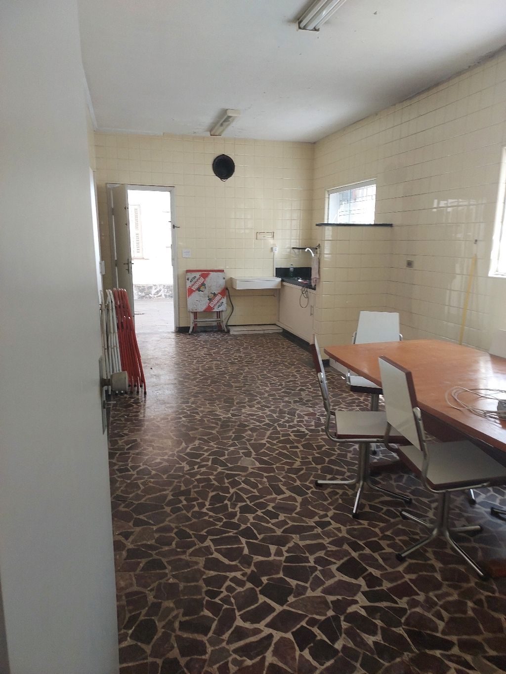 Casa à venda e aluguel com 3 quartos, 200m² - Foto 13