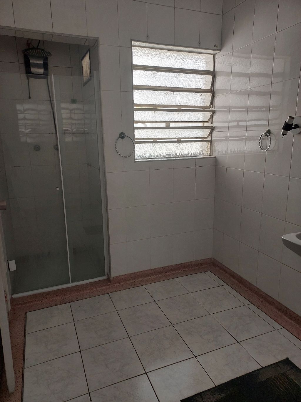 Casa à venda e aluguel com 3 quartos, 200m² - Foto 8