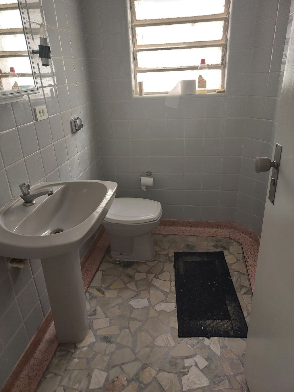 Casa à venda e aluguel com 3 quartos, 200m² - Foto 6