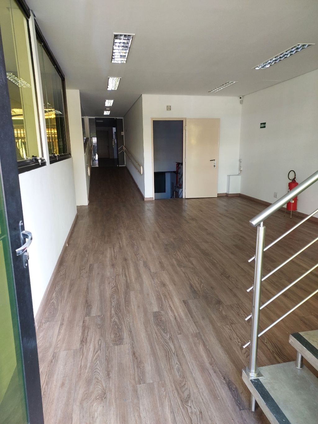 Prédio Inteiro à venda e aluguel, 950m² - Foto 2