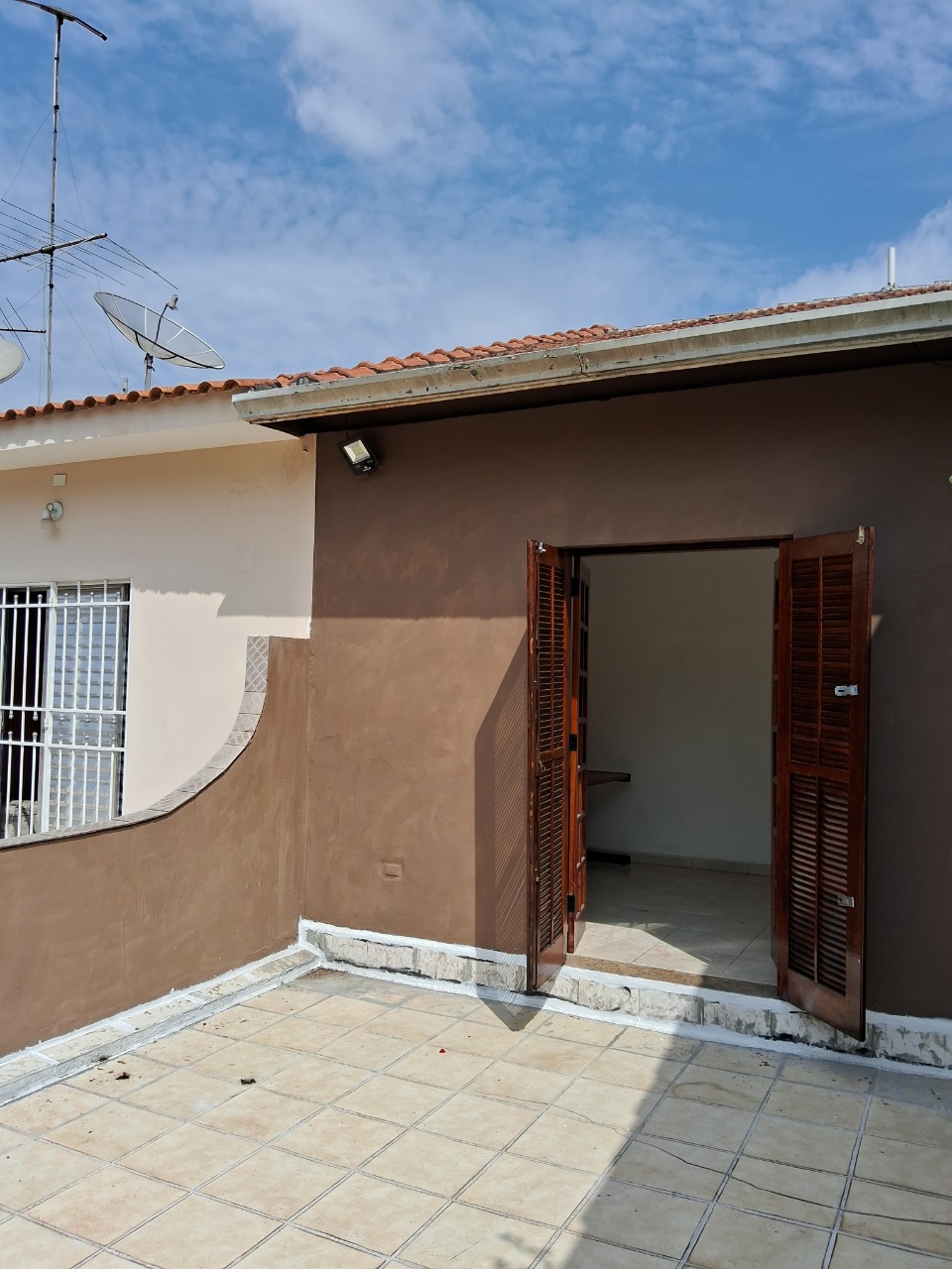 Casa à venda e aluguel com 2 quartos, 85m² - Foto 12