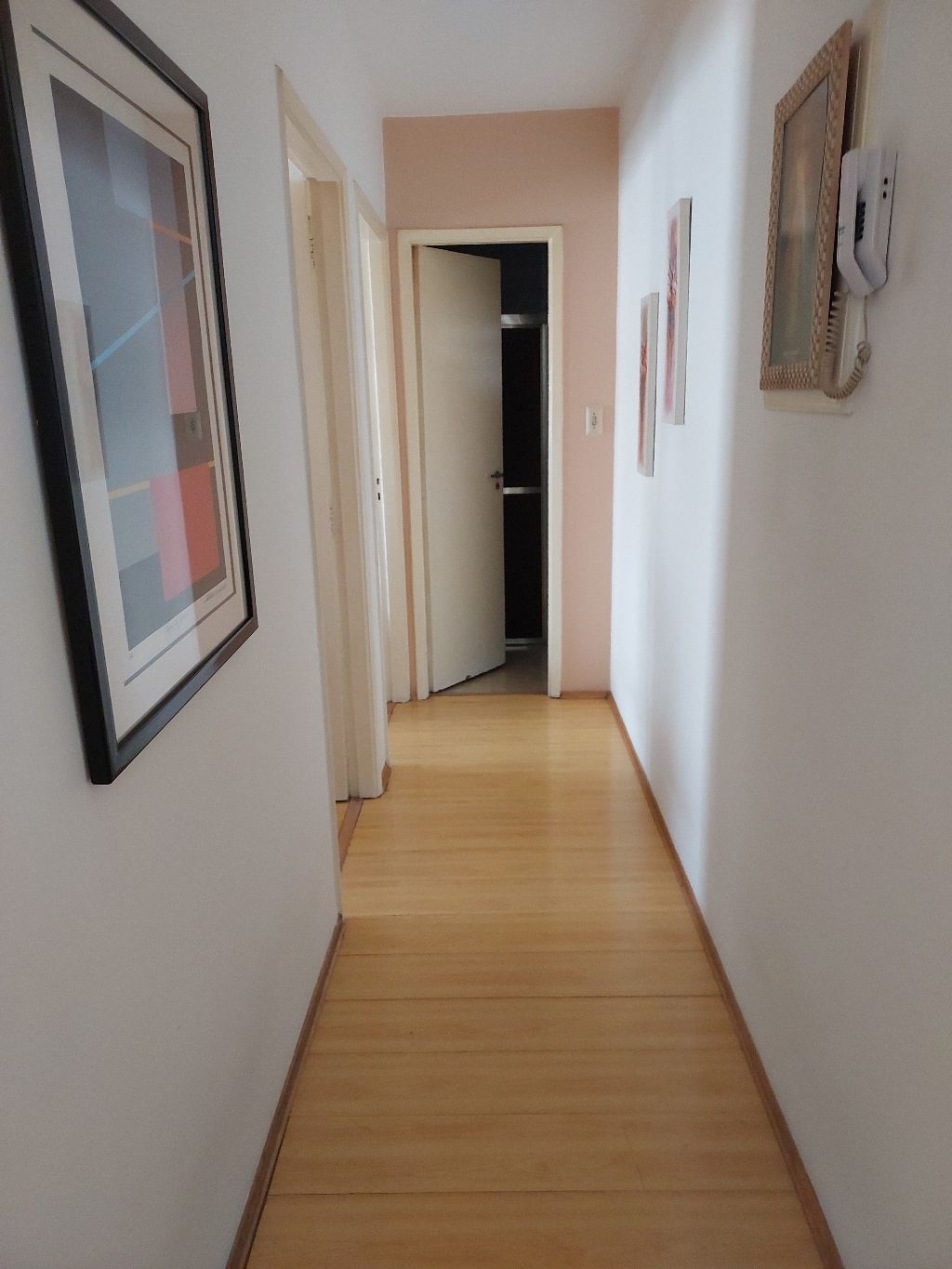 Apartamento à venda com 2 quartos, 70m² - Foto 1