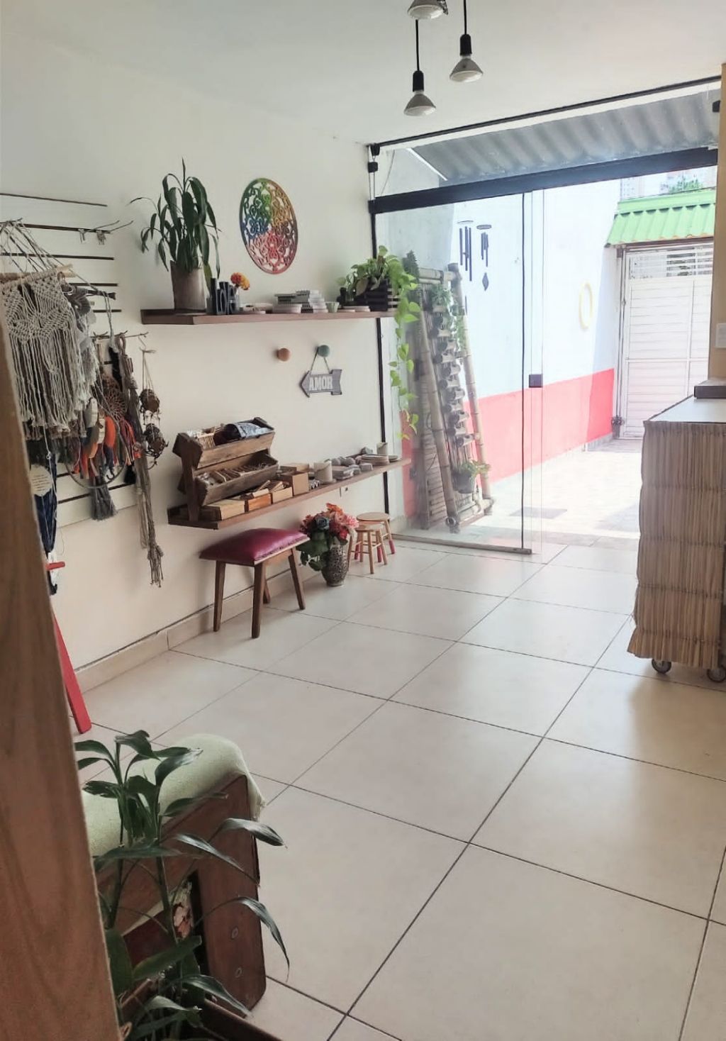 Prédio Inteiro à venda com 2 quartos, 100m² - Foto 1