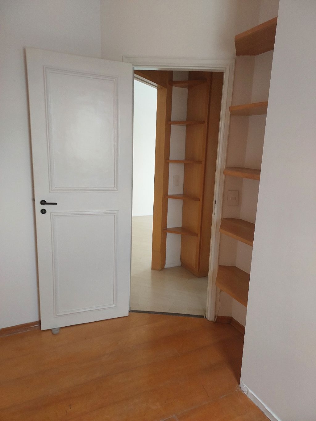 Apartamento à venda com 2 quartos, 57m² - Foto 10