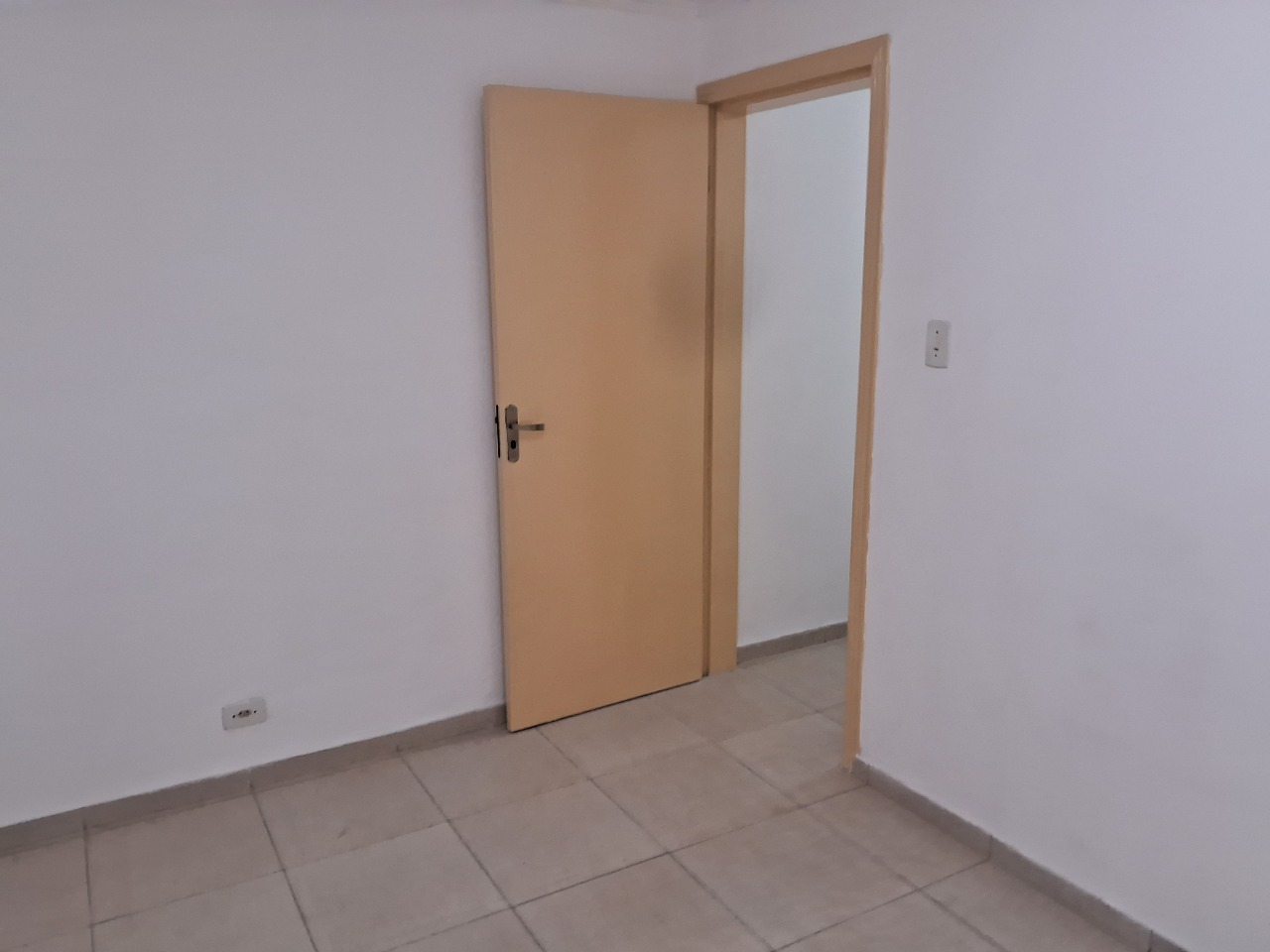 Casa para alugar com 2 quartos, 40m² - Foto 17