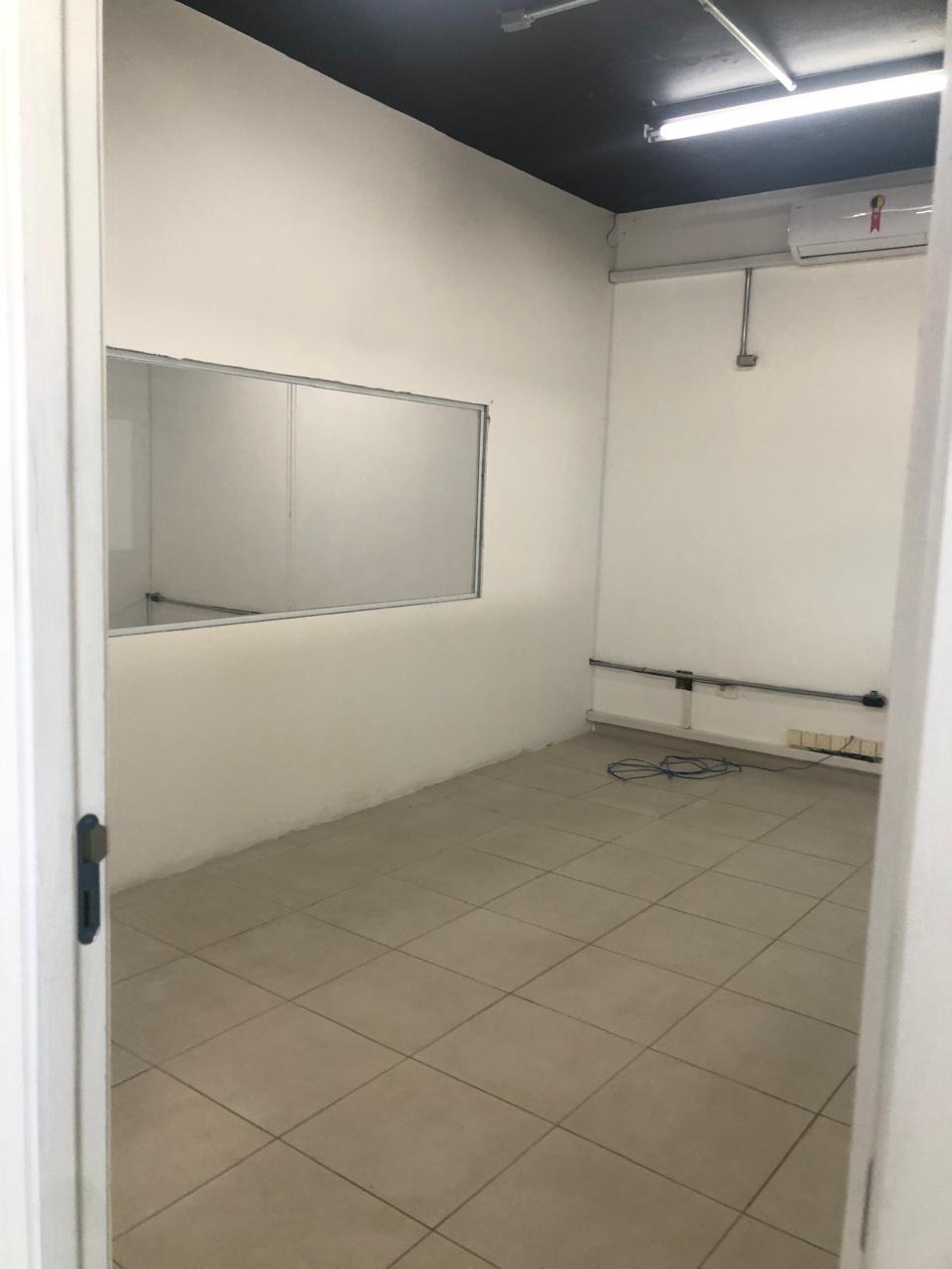 Depósito-Galpão-Armazém para alugar, 560m² - Foto 7