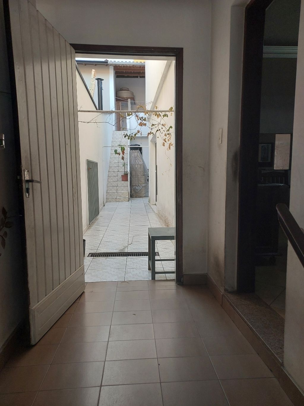 Casa à venda e aluguel com 4 quartos, 150m² - Foto 2