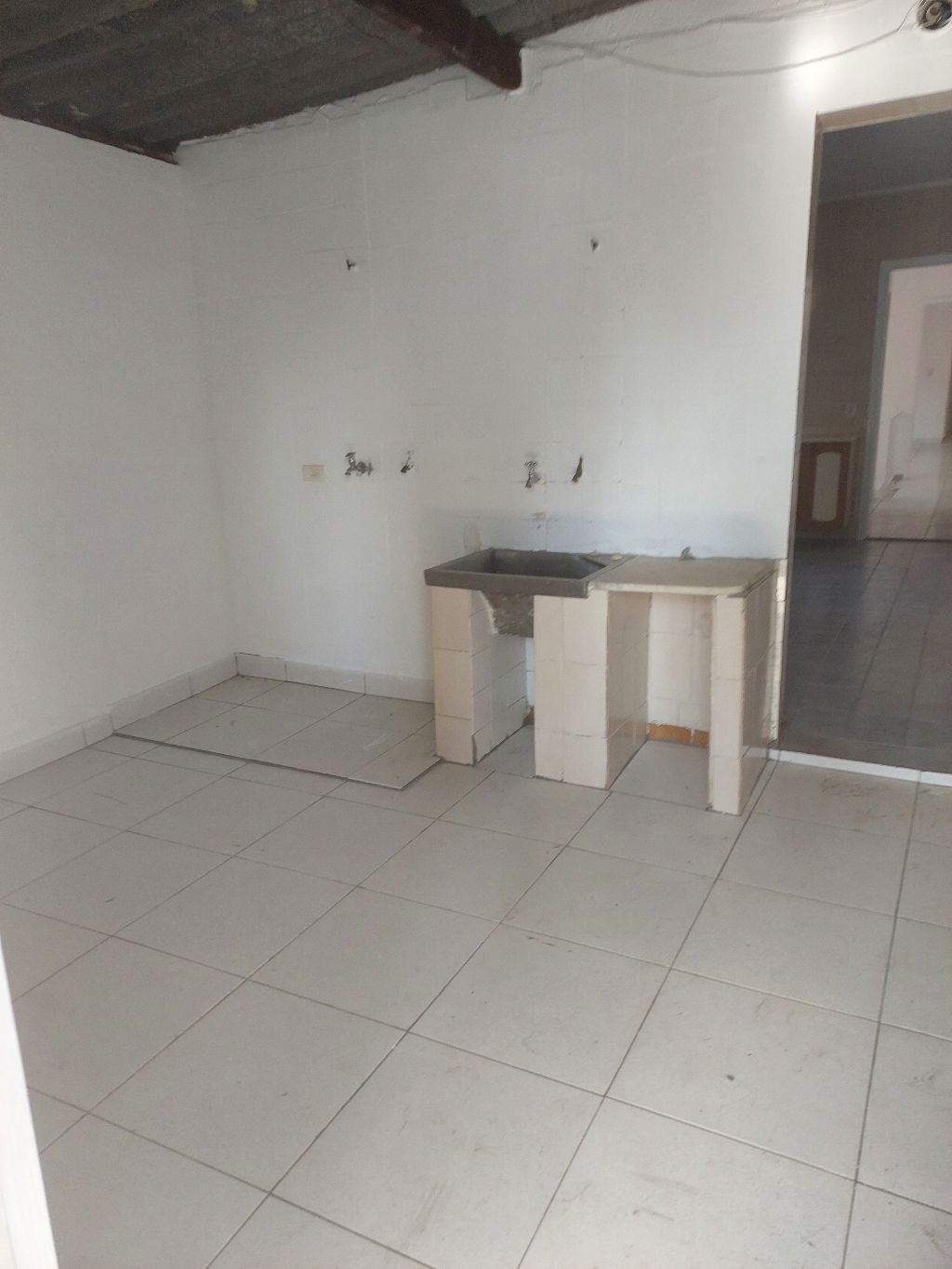 Casa para alugar com 2 quartos, 85m² - Foto 10